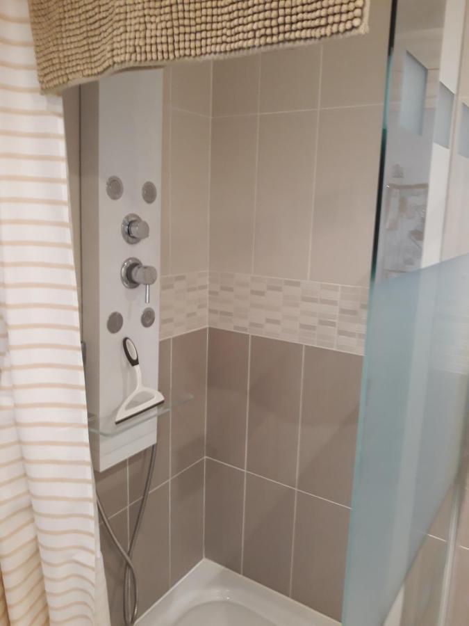 Aux Cadollines Bed & Breakfast Romenay Luaran gambar